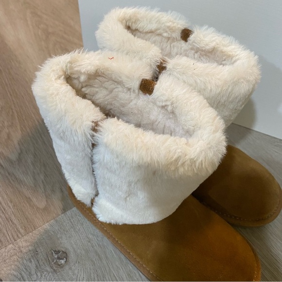 Koolaburra by UGG Aubrei Short Girl’s Booties - Picture 4 of 10